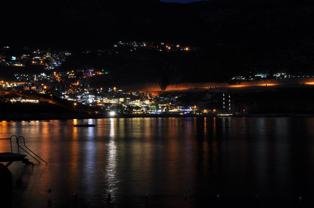 Caretta Hotel Kalkan Esterno foto