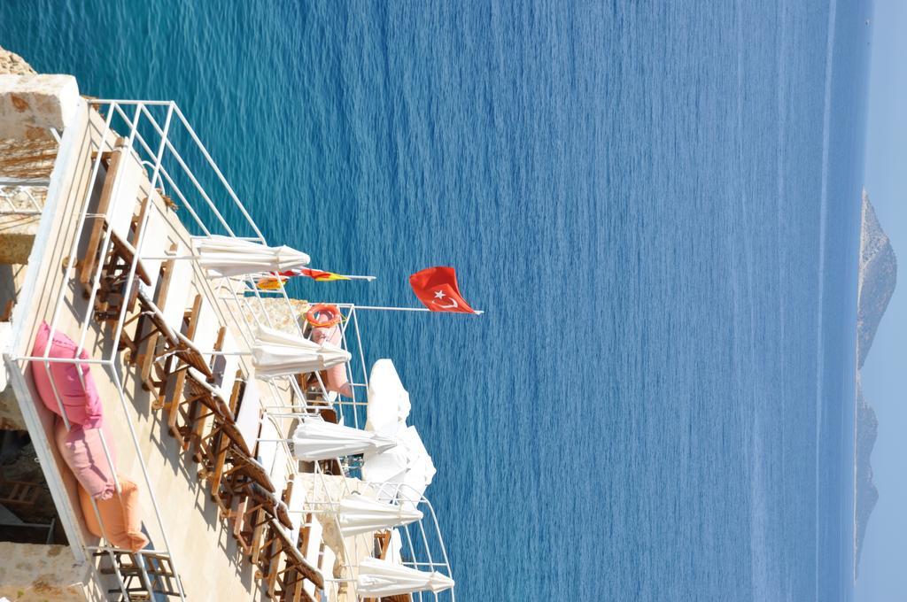 Caretta Hotel Kalkan Esterno foto
