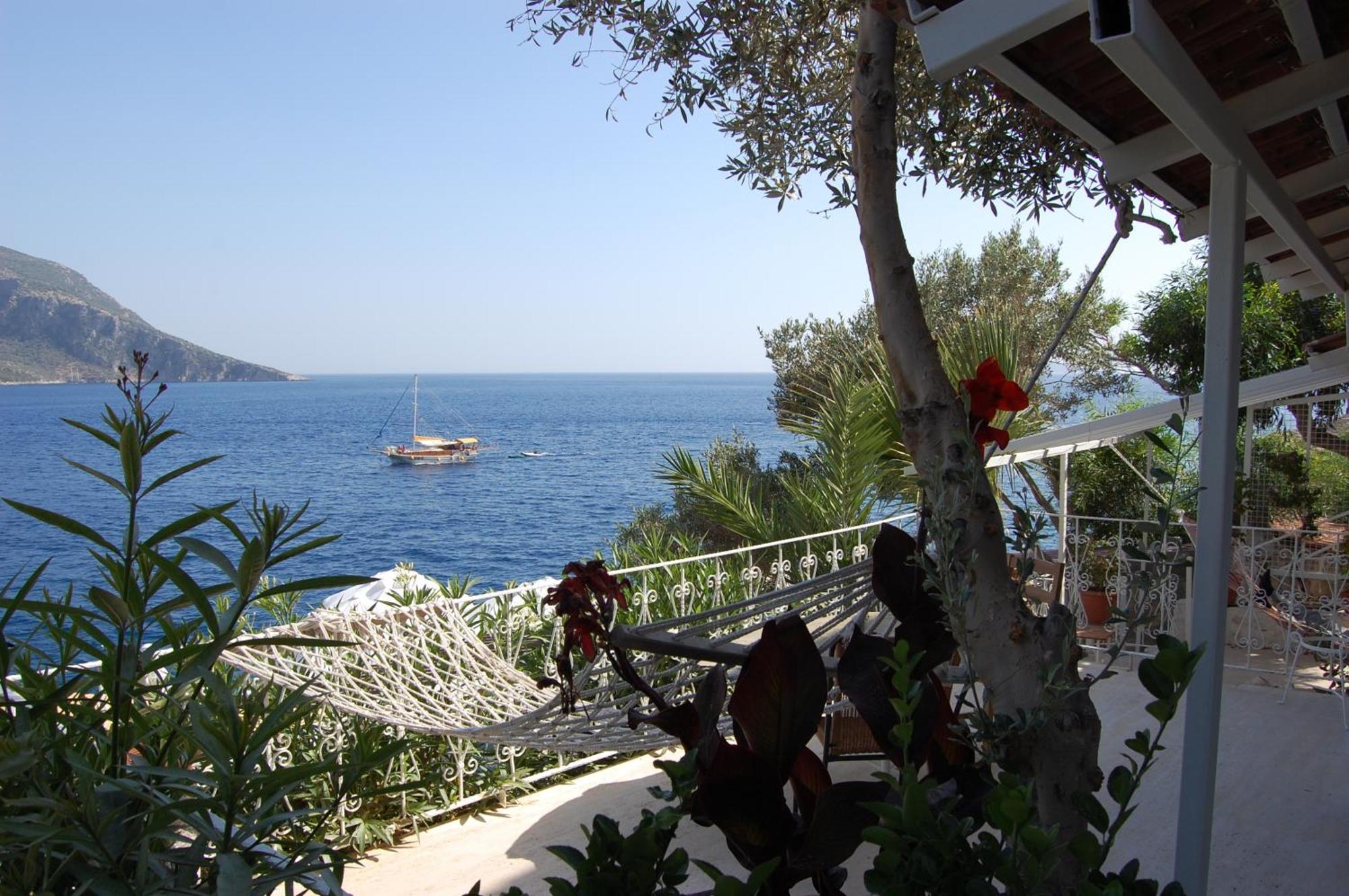 Caretta Hotel Kalkan Esterno foto