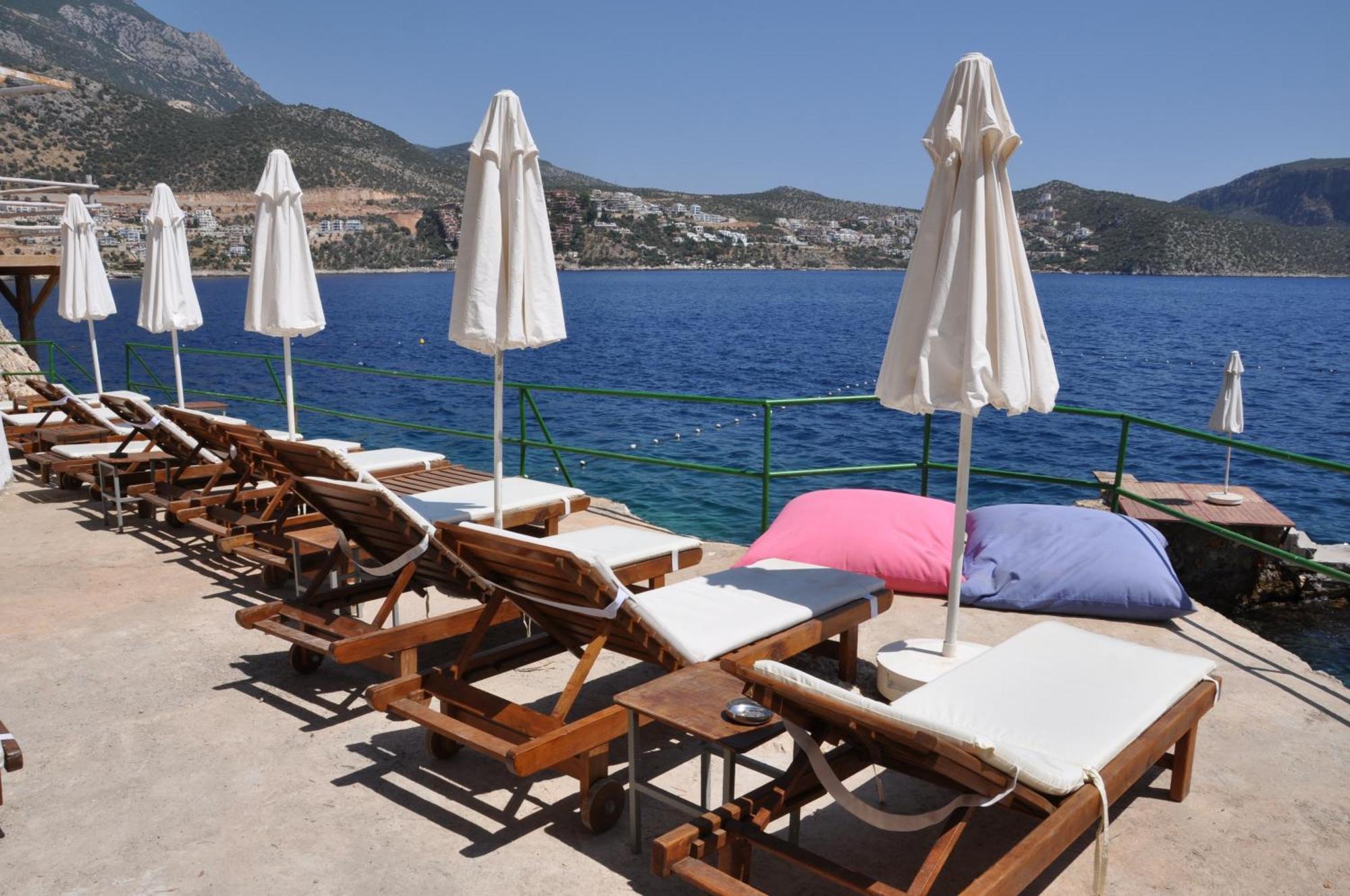 Caretta Hotel Kalkan Esterno foto