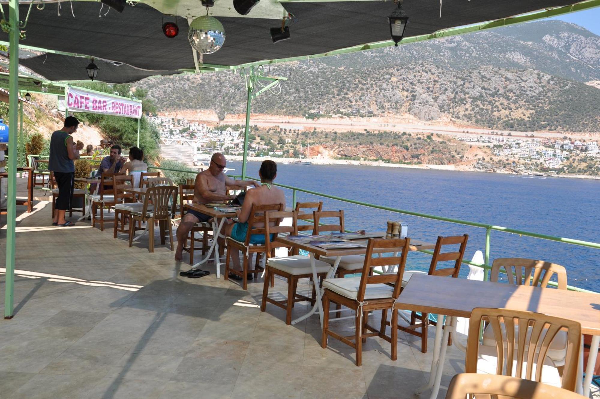 Caretta Hotel Kalkan Esterno foto